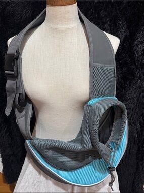 Yudodo Comfort Mesh Grey and Blue Sling Dog Carrier